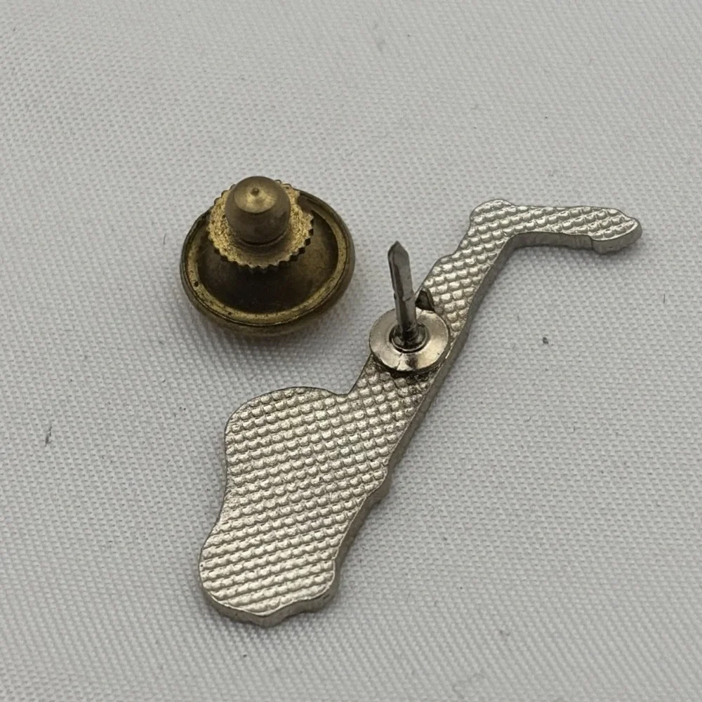 Saxophone Musical Instrument‎ Music Lapel Hat Pin